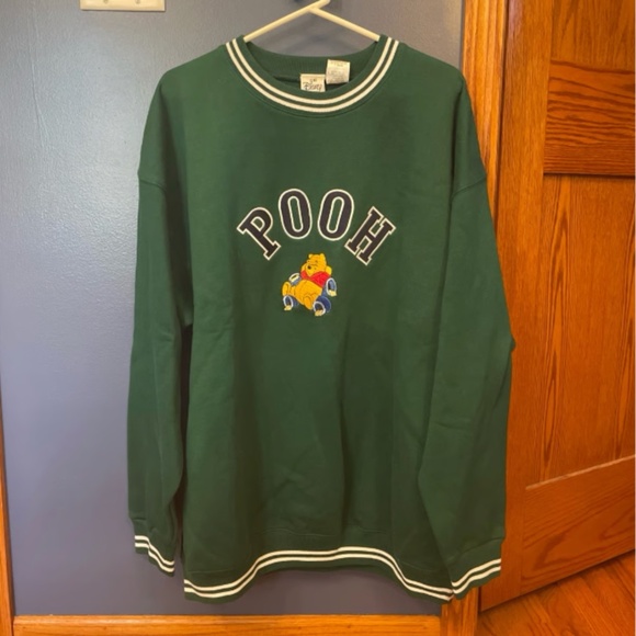 Winnie the Pooh Crewneck - Picture 1 of 4